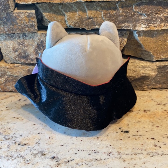 Tally squishmallow NWT vampire cat - Picture 3 of 3